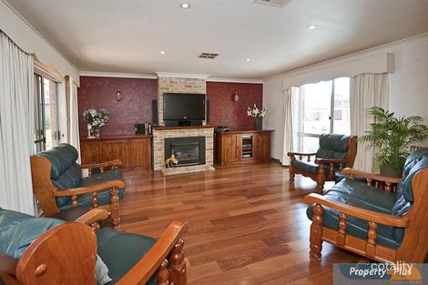 Property photo of 18 Bren Close St Clair NSW 2759