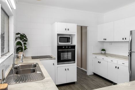 Property photo of 6 Kavieng Street Trinity Beach QLD 4879