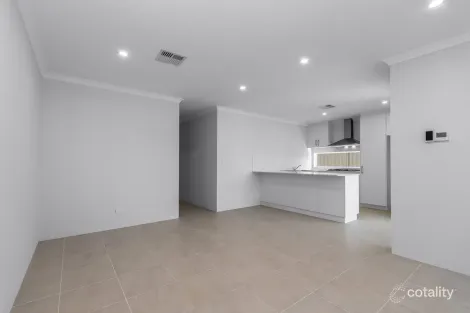 Property photo of 25 Coopworth Entrance Haynes WA 6112