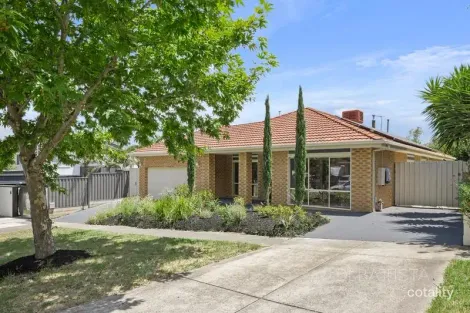 18 Grandview Bvd, Craigieburn, VIC 3064
