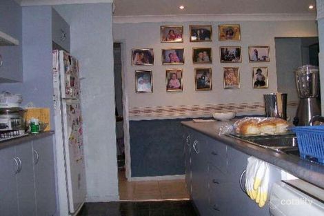 4 Condor Cl, Cameron Park, NSW 2285