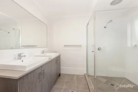 Property photo of 52 Mackellar Way Walloon QLD 4306