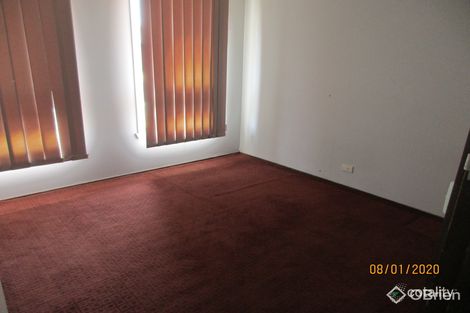 Property photo of 95 Redditch Crescent Deer Park VIC 3023