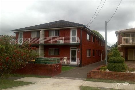 2/13 Dunmore St, Croydon Park, NSW 2133