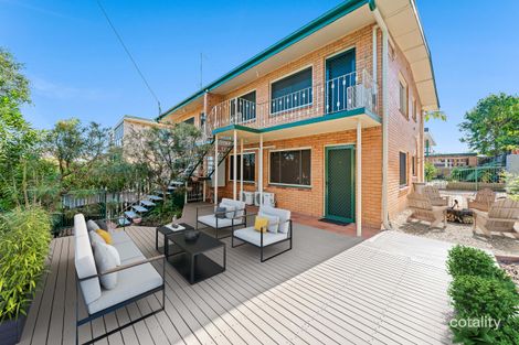 2/20 WELLINGTON ST, CLAYFIELD, QLD 4011
