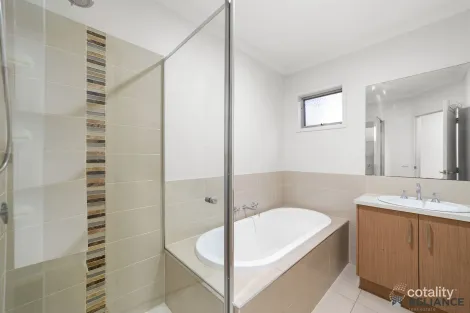 Property photo of 34 Castletown Boulevard Weir Views VIC 3338