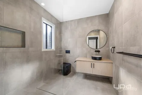 Property photo of 25 Canopy Crescent Hillside VIC 3037