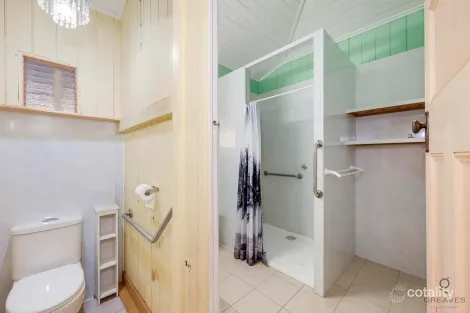 Property photo of 32 Macrossan Street Childers QLD 4660