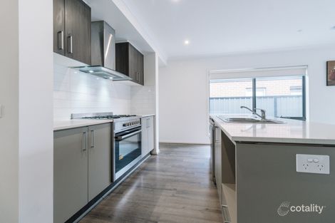 Property photo of 49 Peppertree Parade Craigieburn VIC 3064