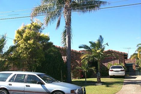 10 La Salle Dr, Newport, QLD 4020