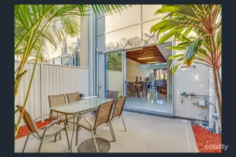Property photo of 47 South Bay Drive Varsity Lakes QLD 4227
