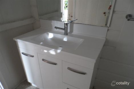 Property photo of 235 Small Street Teneriffe QLD 4005