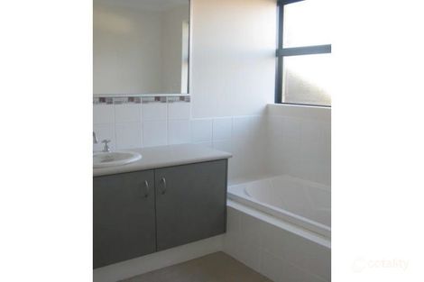 269 George St, Queens Park, WA 6107