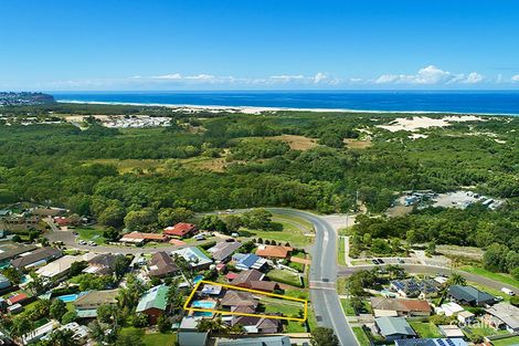 Property photo of 18 Railway Crescent Belmont North NSW 2280