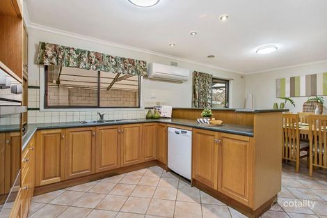2 Rosemary Ave, Strathdale, VIC 3550
