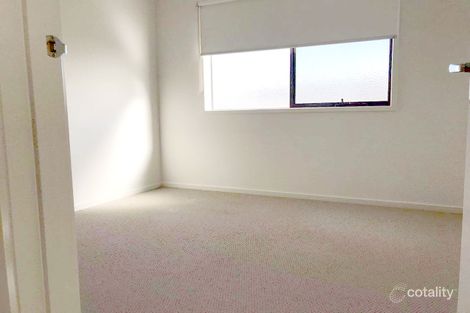 Property photo of 78 Grassbird Drive Point Cook VIC 3030
