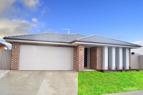 Property photo of 23 Carbine Drive Alfredton VIC 3350