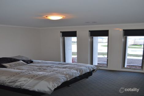 Property photo of 23 Carbine Drive Alfredton VIC 3350