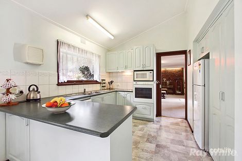Property photo of 10 Wedge Court Glen Waverley VIC 3150