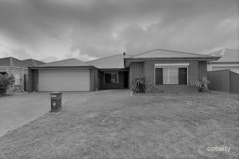 Property photo of 8 Cooeyup Close Ravenswood WA 6208