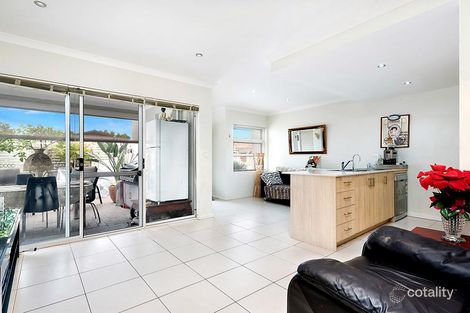 Property photo of 18/1 Lomax Court Beeliar WA 6164