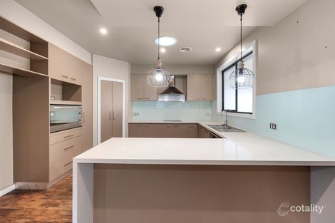 Property photo of 9 Broadway Caroline Springs VIC 3023