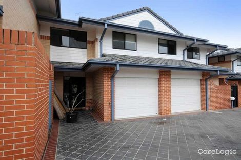 Property photo of 1 Hillridge Crescent Varsity Lakes QLD 4227