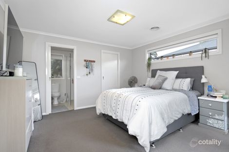 Property photo of 2/23 Beverin Street Sebastopol VIC 3356