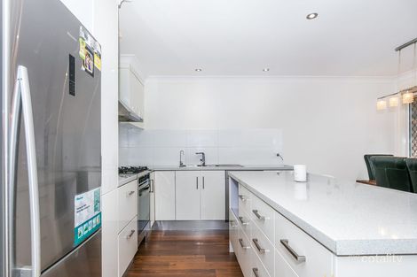 Property photo of 2/10 Avi Court Labrador QLD 4215