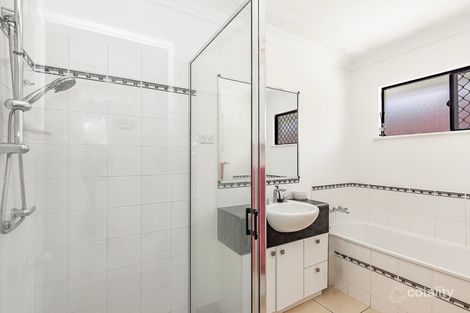 Property photo of 32 Donostia Crescent Bushland Beach QLD 4818