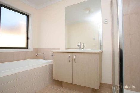Property photo of 13 Old Course Crescent Deer Park VIC 3023