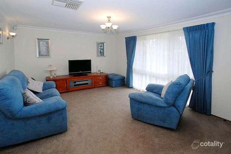 Property photo of 3 Yarraburn Grove Scoresby VIC 3179