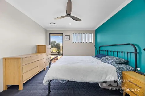 Property photo of 8 Tiffany Centre Dalyellup WA 6230