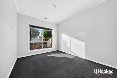 Property photo of 20 Sinclair Crescent Tarneit VIC 3029