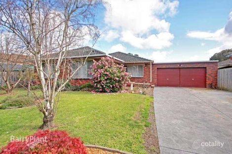 18 Aylesbury Ave, Bayswater North, VIC 3153