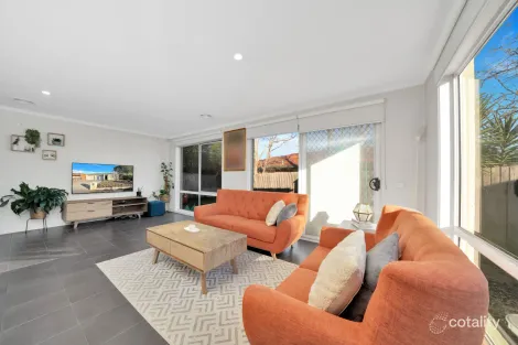 Property photo of 6 Foley Court Hoppers Crossing VIC 3029