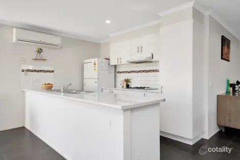 Property photo of 6 Foley Court Hoppers Crossing VIC 3029