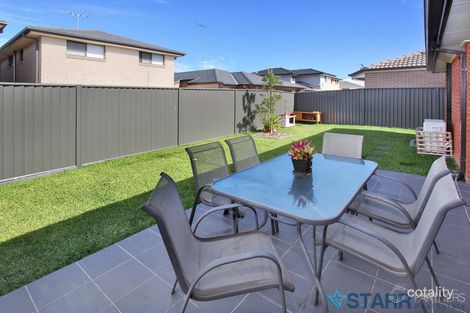Property photo of 17 Taradale Drive Ropes Crossing NSW 2760