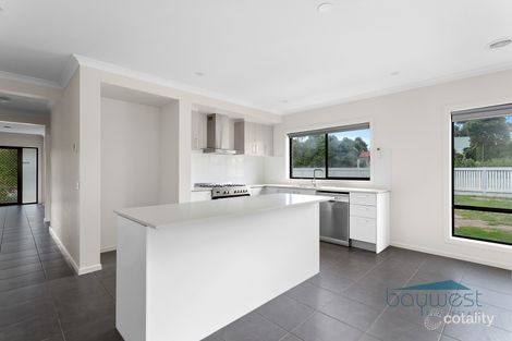 Property photo of 1 Ella Close Bittern VIC 3918