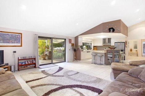 Property photo of 5 Victor Close Baulkham Hills NSW 2153
