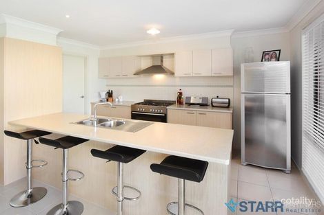 Property photo of 17 Taradale Drive Ropes Crossing NSW 2760