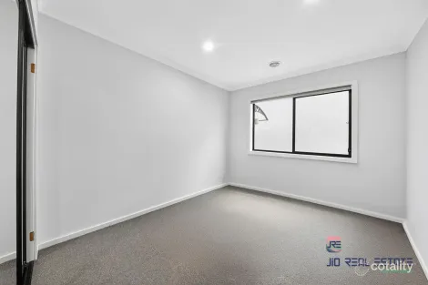 Property photo of 12 Samuel Road Weir Views VIC 3338