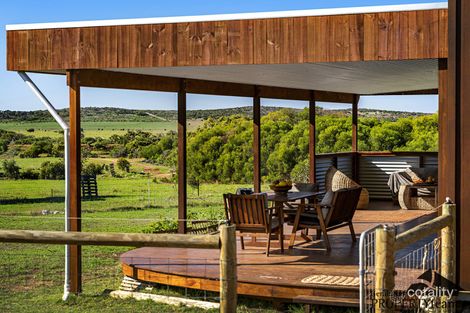 203 Phillips Rd, Greenough, WA 6532