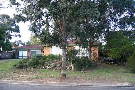 1 Tulloch Pl, St Clair, NSW 2759