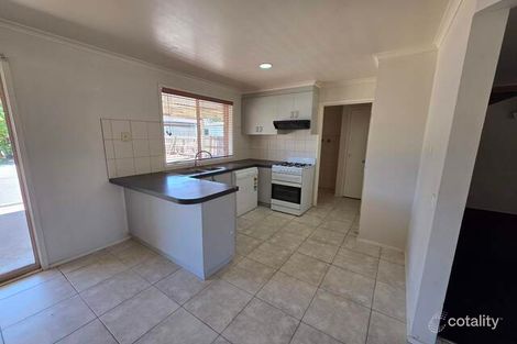 Property photo of 67 Flemington Crescent Werribee VIC 3030