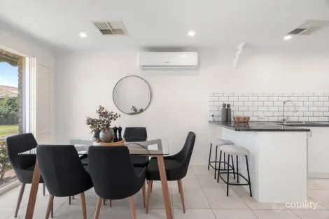 Property photo of 1 Amber Court Pascoe Vale VIC 3044