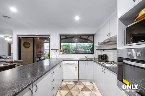 Property photo of 18 Burlington Chase Hampton Park VIC 3976
