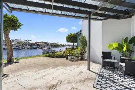24/100 Morala Ave, Runaway Bay, QLD 4216