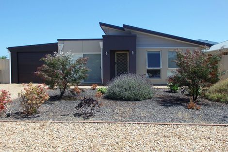 17 Resolute Ave, Normanville, SA 5204