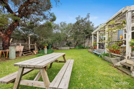 Property photo of 4 Whitehead Street Blairgowrie VIC 3942